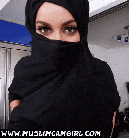 Hot_muslim cam model in niqab flashes tits gif