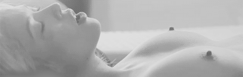 Smallish boobs Blondie