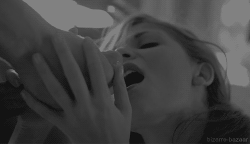 jizz licking dark-skinned-haired
