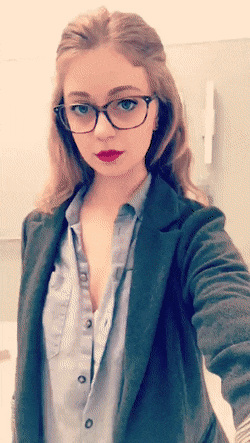 nice buxomy ginger-haired selfie