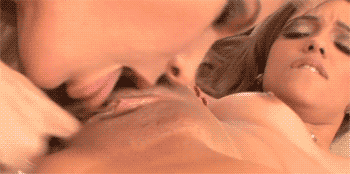 Deep Hatch vagina licking