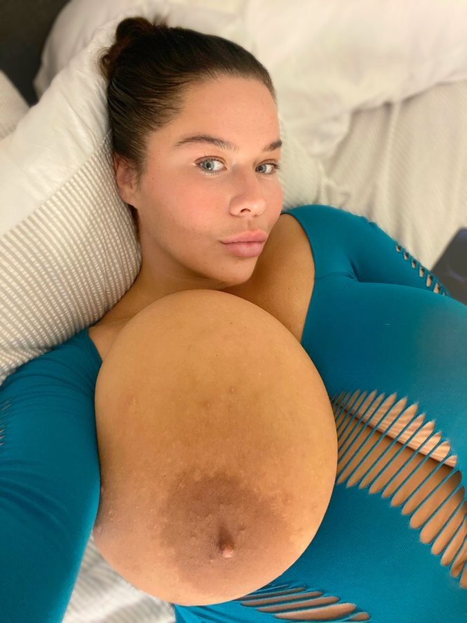 One huge tittie