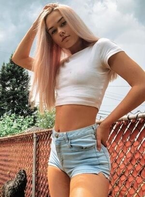 Cuite in taut cut-offs and top